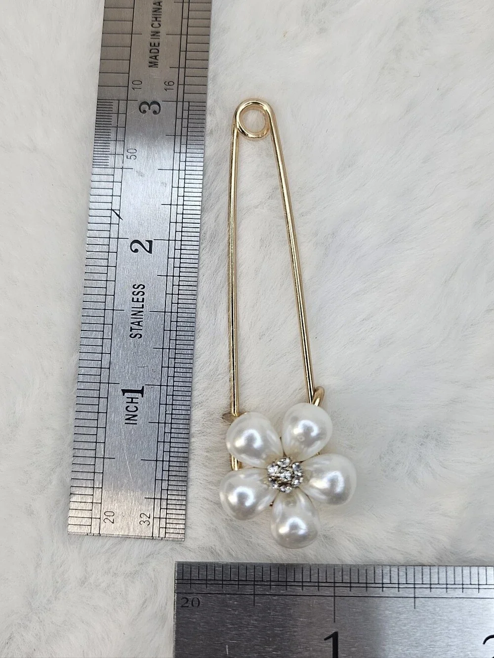 Pearl Flower Gold Safety Pin Brooch